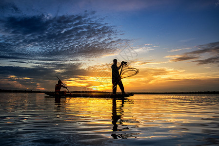 洛瓦特网泰国农民食物传统旅行木头钓鱼反射热带日落旅游背景