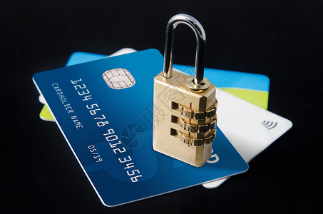 多个空白信用卡的安全锁锁定安全卡借方关键词购物数据零售商业信用团体宏观债务背景图片