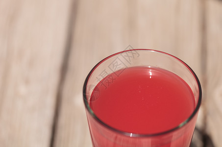 粉红西瓜水果杯果汁宏观水果红色野餐玻璃背景图片
