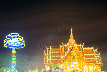 沿着寺庙显示灯杆展示玻璃运动活力黄色背景图片