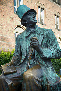 丹麦哥本哈根汉斯克里斯蒂安安德森纪念碑男人城市大厅纪念碑数字旅游诗人正方形作家街道背景