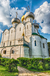 新圣女修道院Novodevichy修道院内的东正教教堂 M的标志性地标天炉世界街道晴天寺庙教会天空建筑宗教大教堂背景