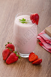 草莓冰沙营养液体浆果森林早餐生物饮食玻璃牛奶黄油背景图片
