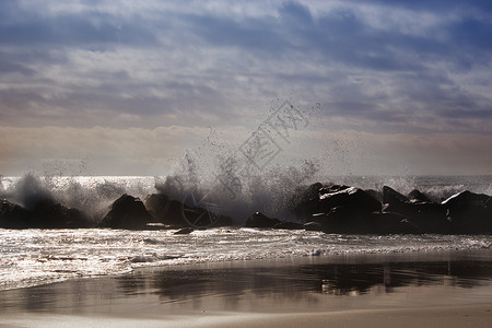 在太平洋的海浪 惊涛骇浪速度海洋风暴海滩照片碰撞力量天气边缘蓝色背景图片