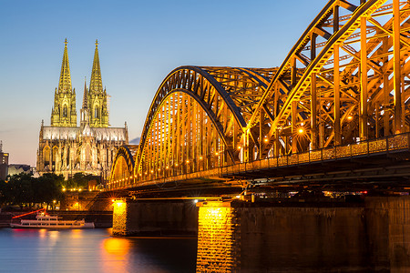 霍亨索伦桥黄昏著名的高清图片