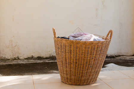 置物篮洗衣木篮内衣物棉布编织条纹大部分材料服装家庭衣服家务织物背景