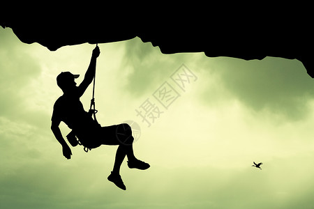 男性登山者力量男人岩石顶峰风险运动危险肾上腺素金属自由背景图片
