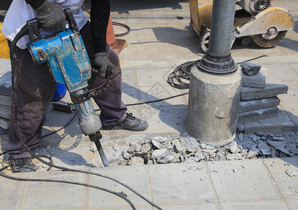 钻挖水泥地用于油井作业的水泥地面;背景图片