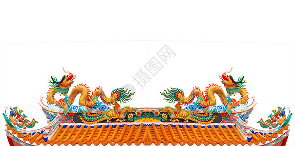 中国寺庙屋顶上的双龙文件 孤立的白后腹号高清图片