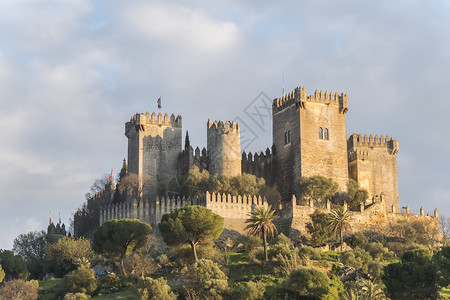阿莫多瓦阿尔莫多瓦尔德尔里奥城堡 西班牙科尔多瓦防御建筑学农村场景游客历史性爬坡石方城堡石头背景