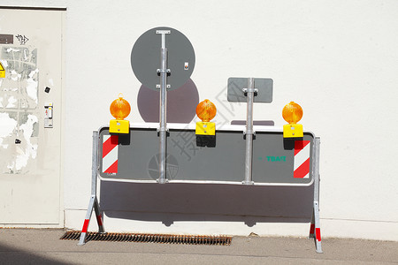 奥格斯建筑工地标志联盟警示灯击剑工程护栏交通施工灯道路信号背景