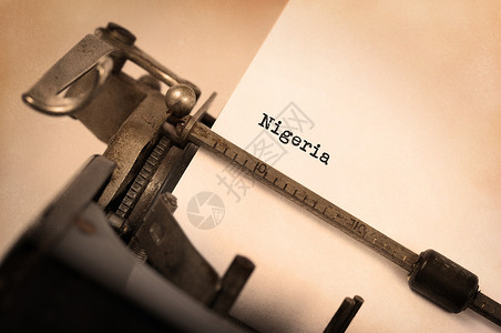 尼日利亚人旧打字机   尼日利亚作家备忘录机器机械国家打印金属技术记者刻字背景