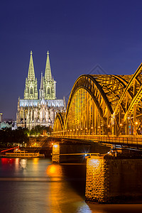 霍亨索伦桥德国科隆大教堂建筑学旅游教会城市地标吸引力照明建筑主场背景