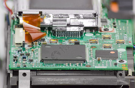 带有芯片和其他部件的电子装置碎片(CL)背景图片