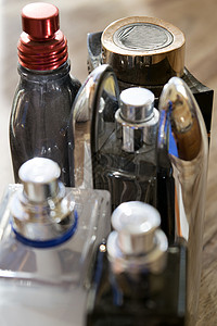 瓶装香水的详情瓶子魅力上诉品牌汽化器玻璃背景图片