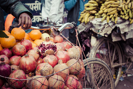 尼泊尔人自行车食物高清图片