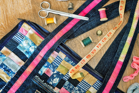 丝带缝纫项目女性的应用艺术高清图片