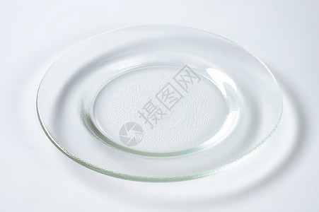 空玻璃板沙拉盘玻璃灰白色餐具背景小吃盘餐盘背景图片