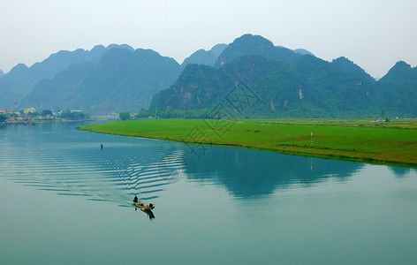 广平越南风景划艇高清图片