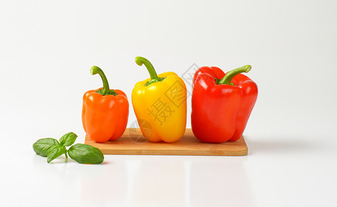 成熟的黄辣椒蔬菜食物辣椒背景图片