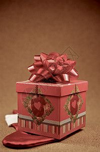圣诞礼物盒子季节软木时间展示季节性红色背景图片