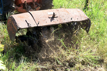 用老的旋转翼在土壤中耕种地球地面农田车辆农村生长环境肥料培育修炼者背景