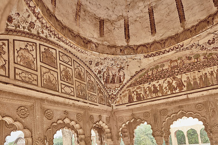 印度古代废弃的寺庙 UP砂岩圆顶活动装饰品文化神殿入口旅游建筑宗教背景图片