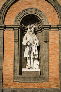 在那不勒斯国王雕像吸引力文化遗产皇家建筑学艺术国家建筑历史地标背景图片