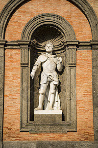 在那不勒斯国王雕像建筑学遗产文化皇家国家建筑历史吸引力地标皇帝背景图片