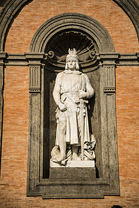 在那不勒斯国王雕像国家建筑学皇家艺术地标历史建筑文化遗产吸引力背景图片