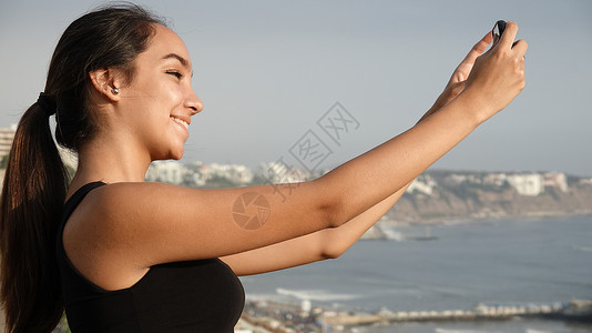 女青年拍照童年相片少年摄影孩子女性孩子们快照照片电影背景图片