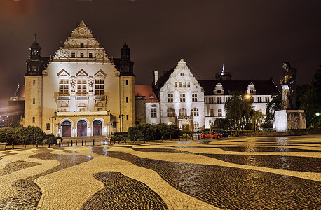 交叠的广场和历史建筑背景
