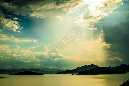 水电湖场景蓝色的高清图片