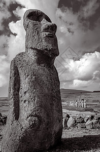 汤加里基岛石像不朽的高清图片