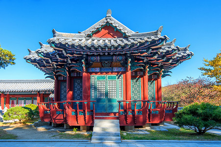 或韩国历史上的朝鲜历史戏剧 在南韩旅行地标皇家吸引力旅游大长今人群文化游客背景图片