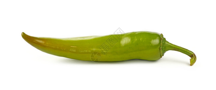 绿色新鲜辣椒青辣椒 特写在白色上香料烹饪食物蔬菜背景图片