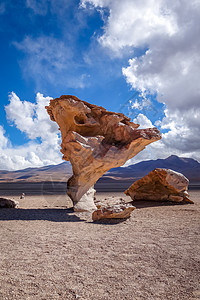 醉美大理玻利维亚Siloli沙漠的晴天天空高原旅行风景高地编队旅游地标岩石背景