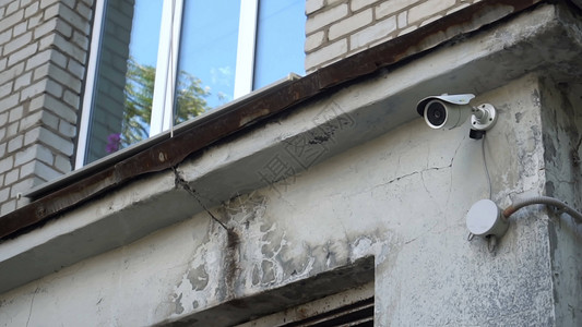 儿童艺术学校墙壁上的监控摄像头警察记录安全插图监视器预防警卫房子电路技术背景图片