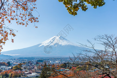 日本的藤山地标叶子季节神社风景天空红色火山寺庙公吨背景图片