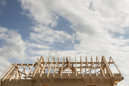 木木搭木层架木头房子框架工业工地屋顶屋架椽架木材建设背景图片