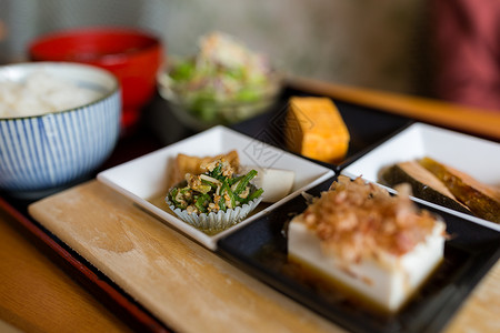 餐厅的日本开胃菜高清图片