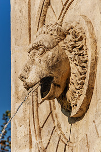 水墙不喷泉古董艺术蓝天建筑学狮子动物风格旅行纪念碑雕塑背景