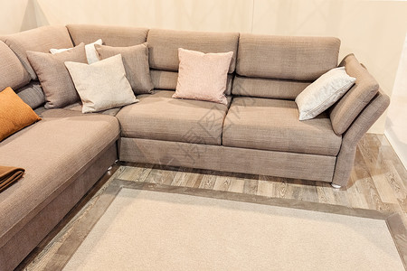 现代沙发休息室奢华座位工作室房间家庭风格长椅白色家具背景图片