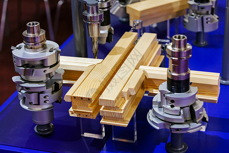 木工机的细细件木材家具钻孔工具生产机械作坊力量机器工匠数控高清图片素材