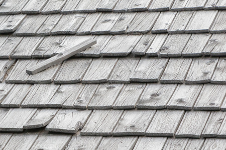 木屋顶瓷砖墙纸木头长方形材料木屋生态灰色屋面平铺背景图片