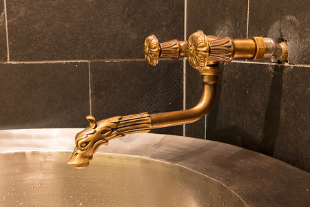 独特的黄铜水龙头浴缸切换器自来水温度桑拿金子卫生金属下水道家庭背景