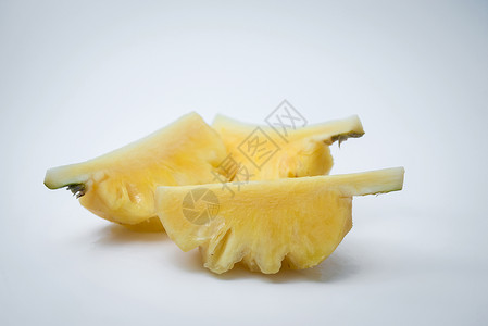 在白色背景上孤立的菠萝切片饮食营养水果热带食物黄色甜点背景图片