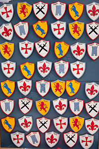 中世纪小型纪念盾牌背景图片
