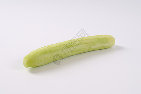 长长的剥黄瓜蔬菜食物绿色小吃沙拉背景图片