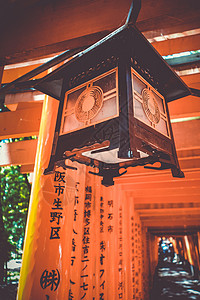 伏见区日本京都伏见稻荷大社的灯笼历史灯光寺庙木头旅游地标文化观光神道神社背景
